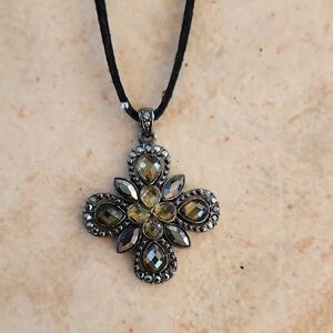 Lia Sophia, Elegant Gold And Black Pendant Necklace